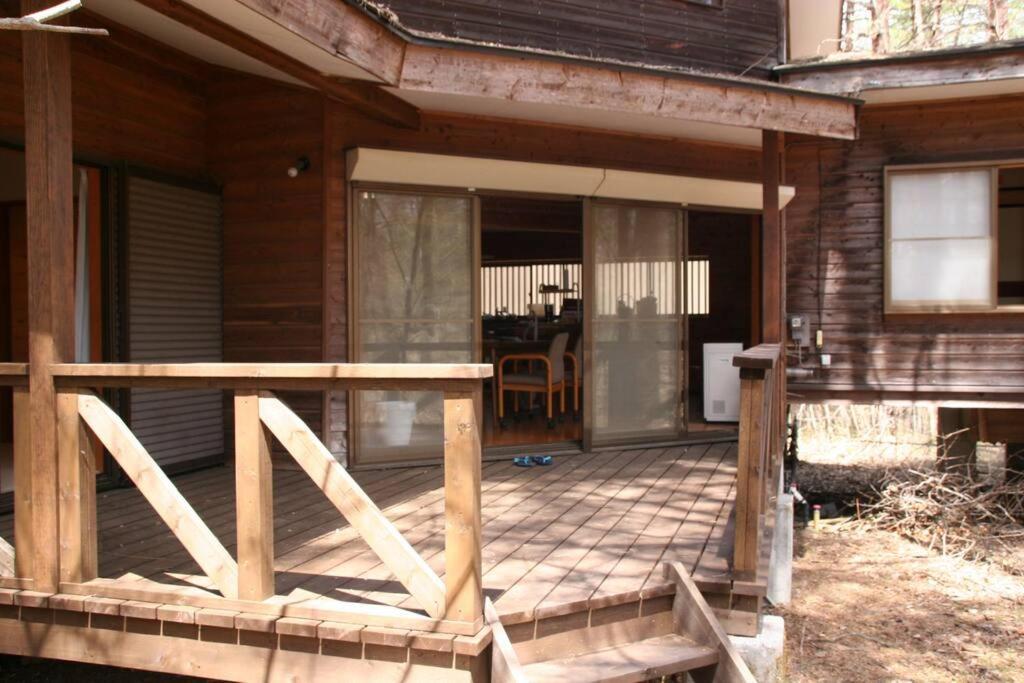 北軽井沢の貸別荘一棟貸し切り-庭とウッドデッキつき Azumaiokozan Екстериор снимка