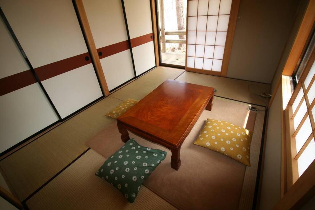 北軽井沢の貸別荘一棟貸し切り-庭とウッドデッキつき Azumaiokozan Екстериор снимка